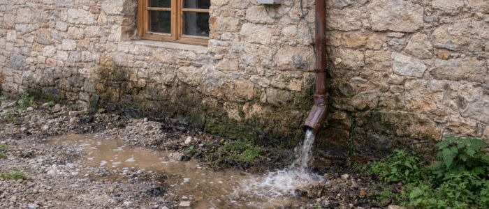 ремонт на стара къща води